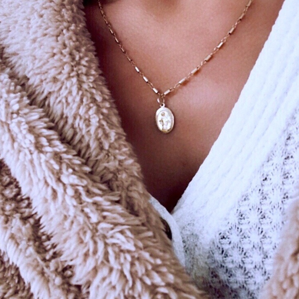 Gold Filled Miraculous Mary Necklace - Picture 4 of 8
